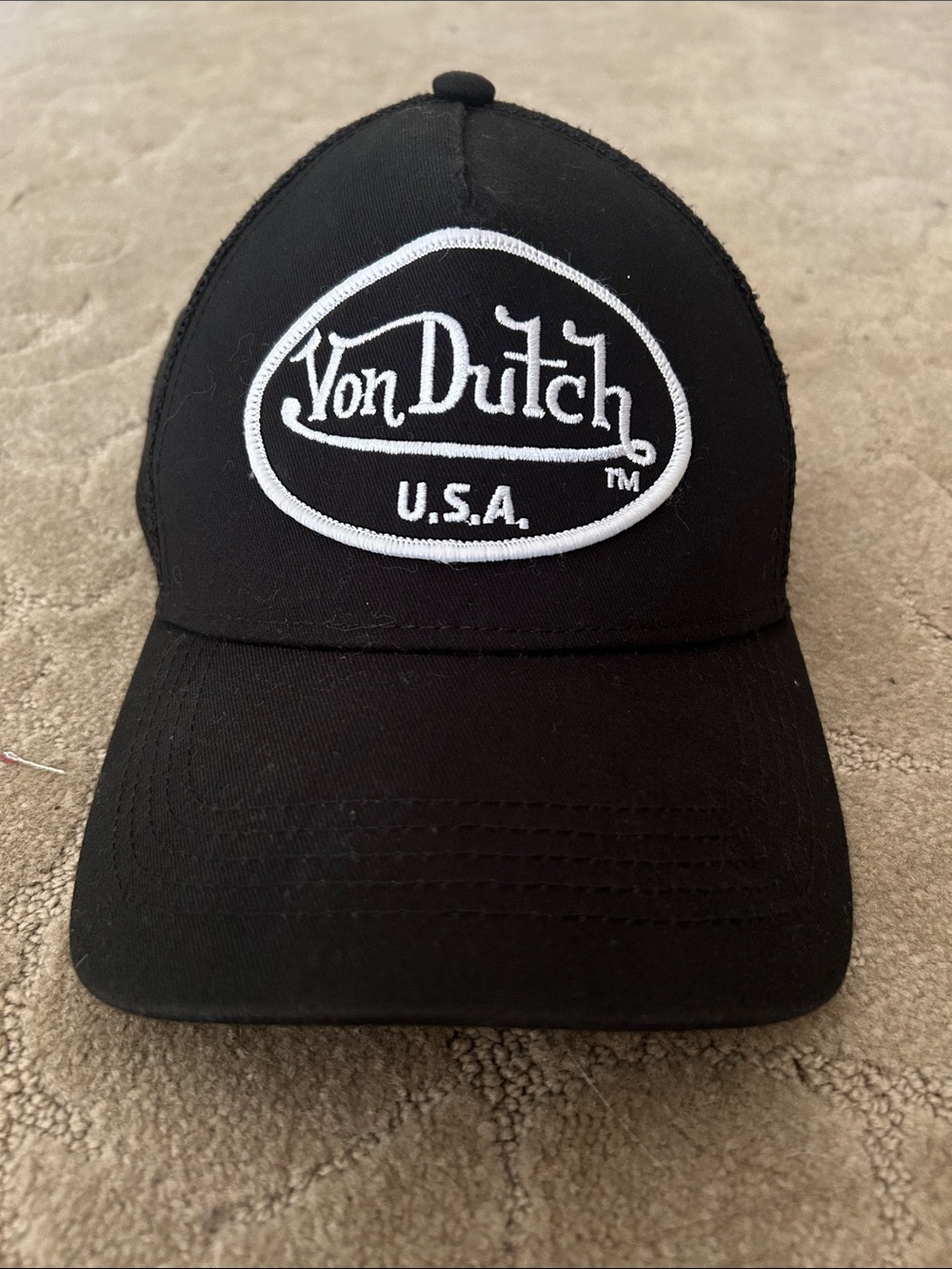 Von Dutch trucker hat.